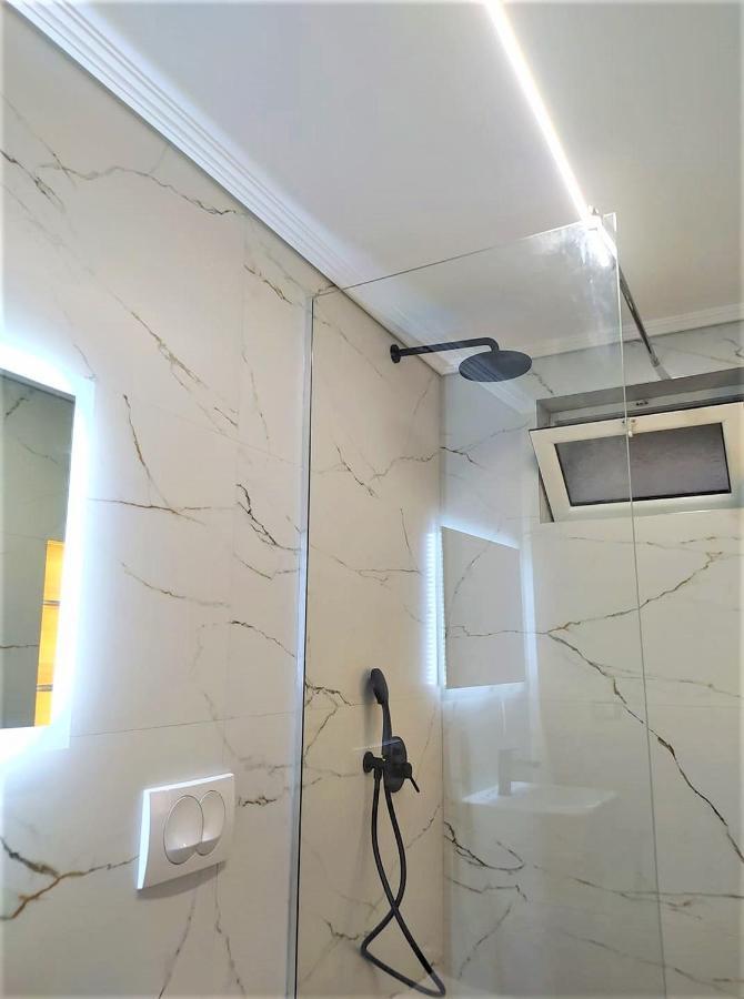 Lighting Jasminum Apartment Саранда Экстерьер фото